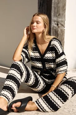 Airport Mode Knit Shirt Black
