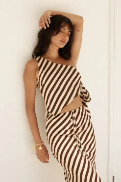Beach Umbrella Set Brown