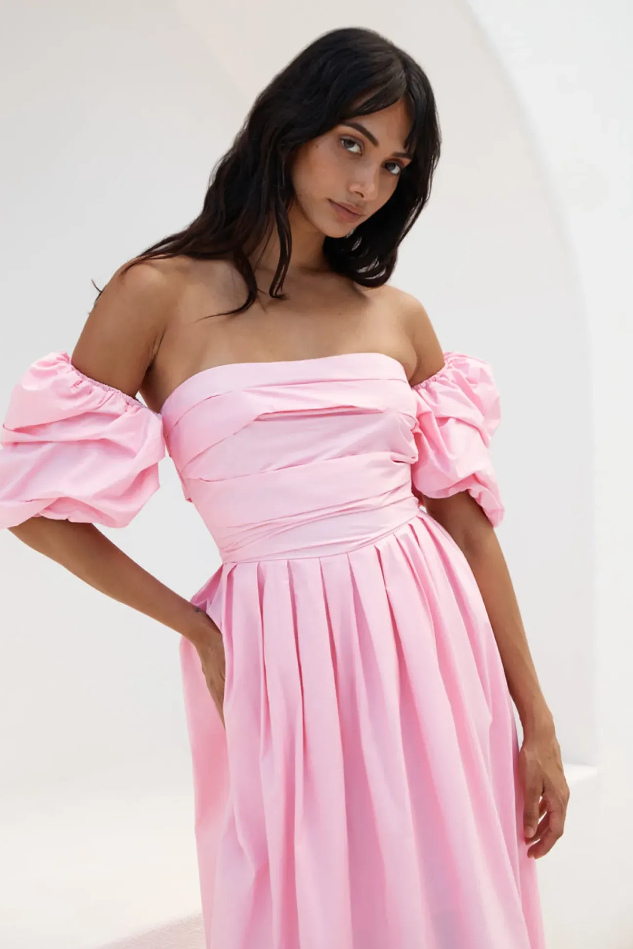 Bella Off-Shoulder Maxi Dress Pink