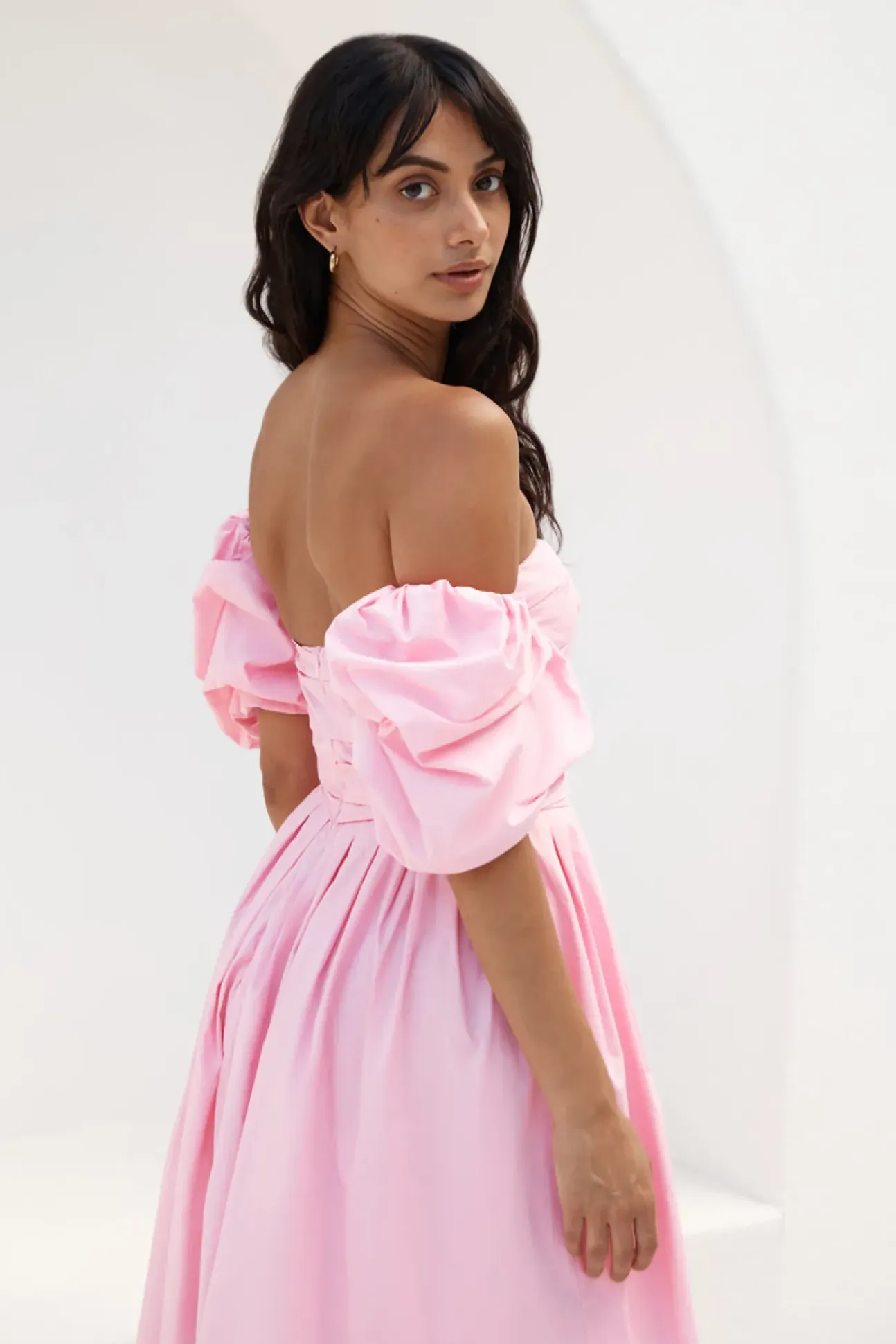 Bella Off-Shoulder Maxi Dress Pink