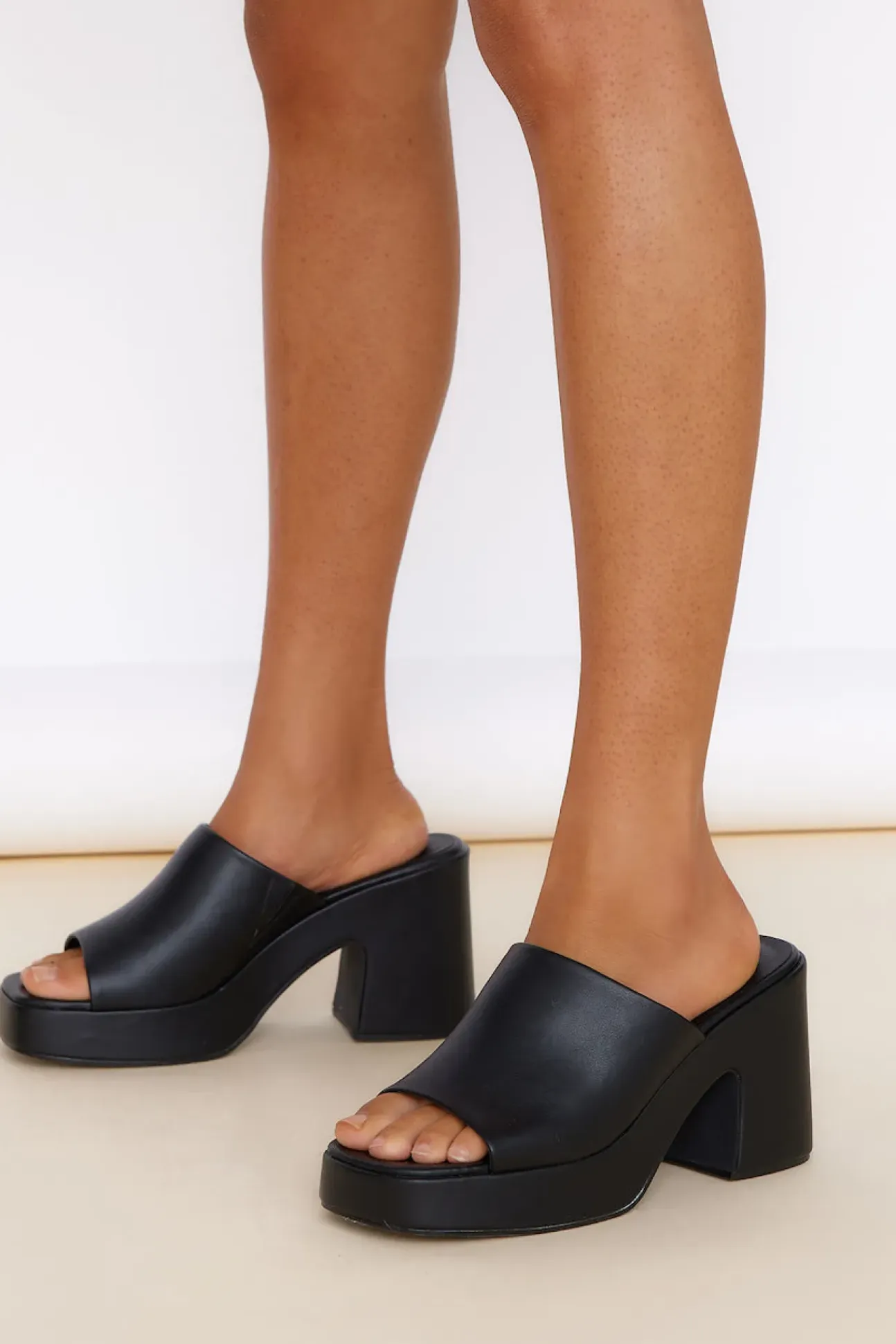 BILLINI Leslie Chunky Platform Mule Black