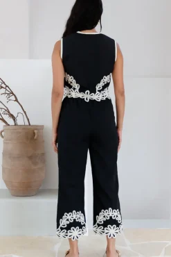 Dreaming Softly Vest Top Black