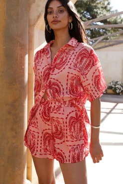 Drifting Away Shorts Red