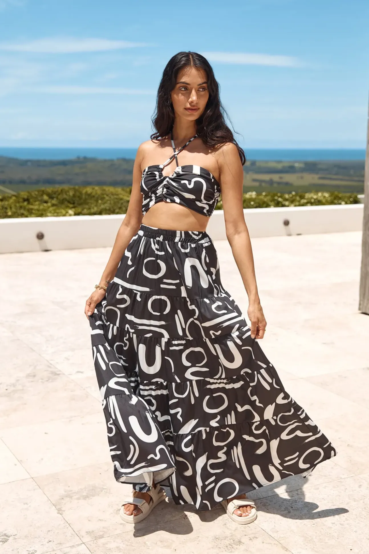 Panoramic Views Maxi Skirt Black