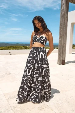 Panoramic Views Maxi Skirt Black
