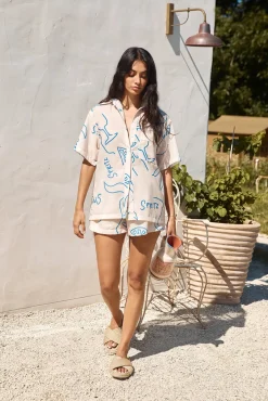 Roaming Around Shirt Blue