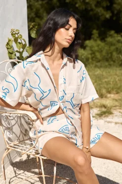 Roaming Around Shirt Blue