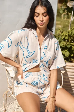 Roaming Around Shorts Blue
