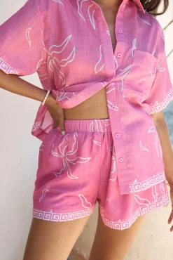 Sailing Ahead Shorts Pink
