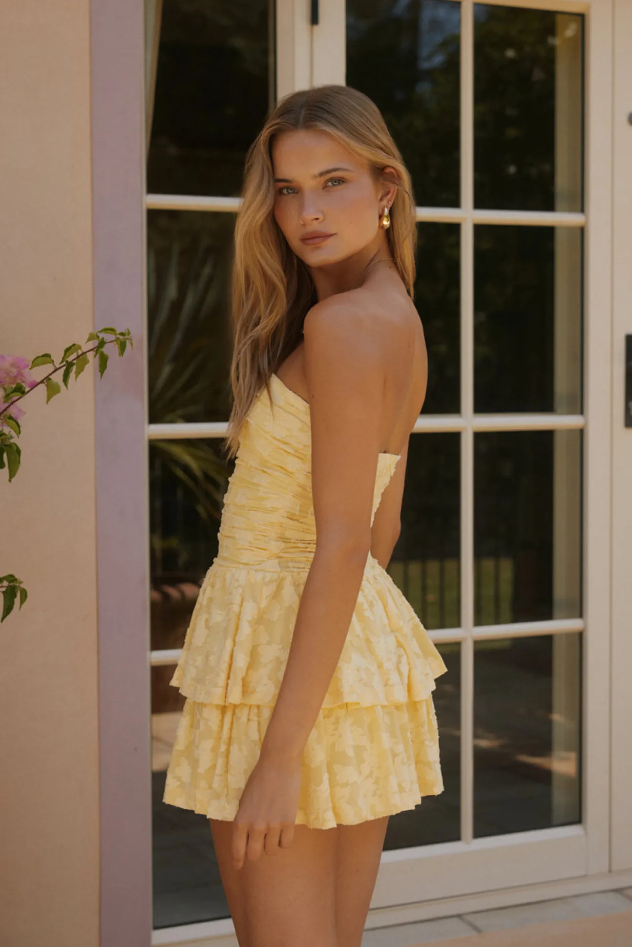 Soft Horizon Strapless Mini Dress Yellow