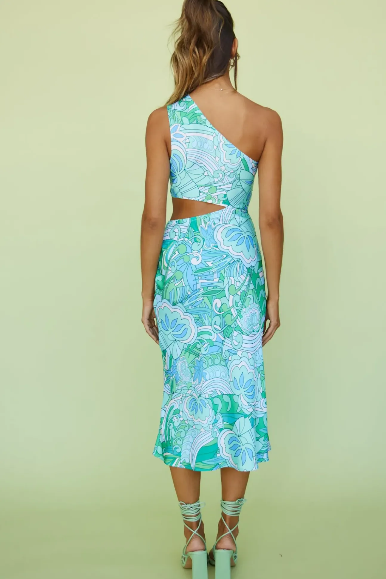 Tiptoeing Midi Dress