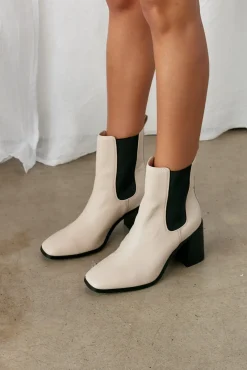 VERALI Link Chelsea Gusset Boots Bone